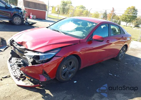 2023 Hyundai Elantra Sel z USA, uszkodzony, nr VIN KMHLM4AG5PU594295